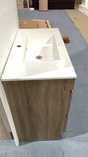 Free-standing Oak Brown Bathroom Vanity with Ceramic Top Integrated Basin - Z6001F-90L